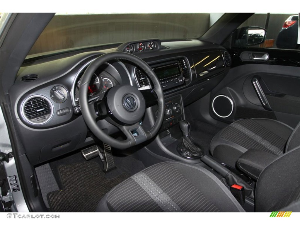 Titan Black Interior 2013 Volkswagen Beetle Turbo Photo #69474976