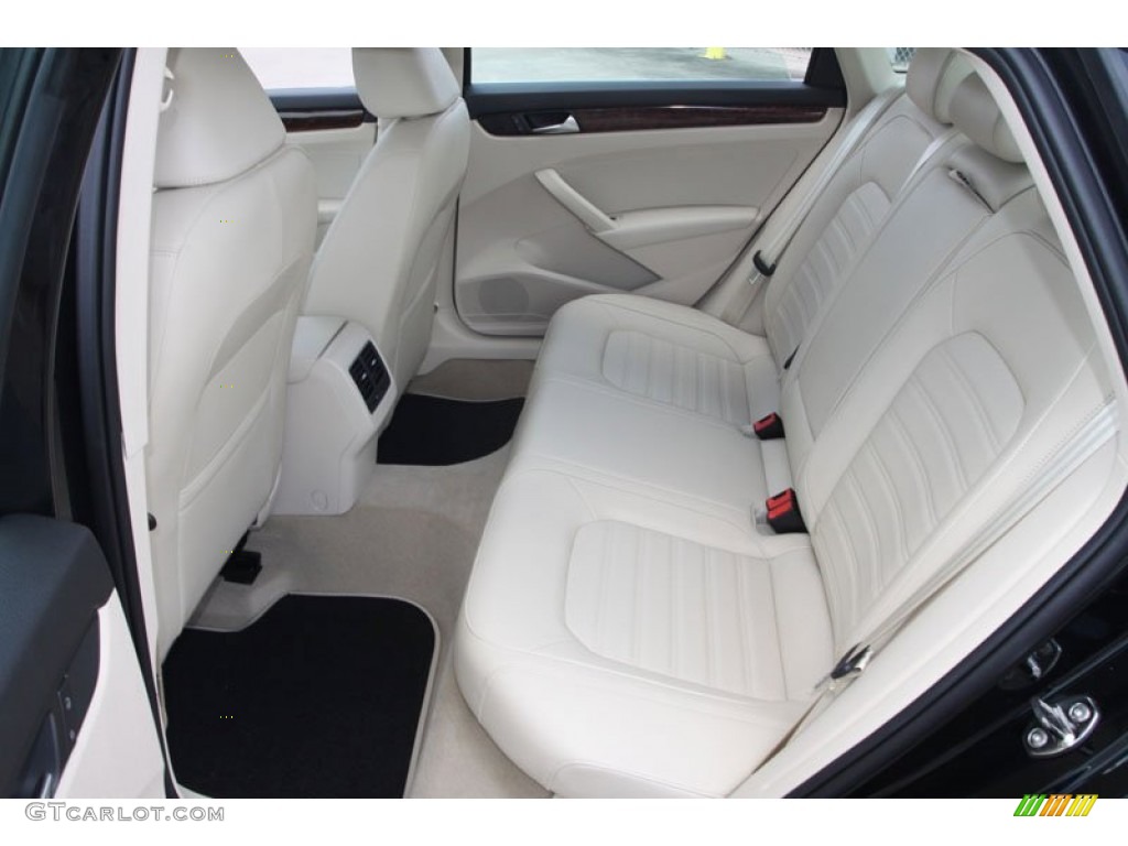 Cornsilk Beige Interior 2013 Volkswagen Passat 2.5L SEL Photo #69476204