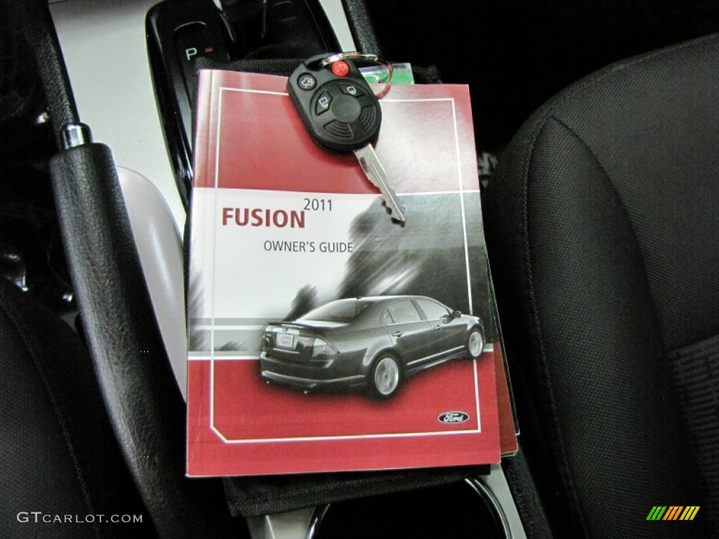 2011 Ford Fusion SE Keys Photos