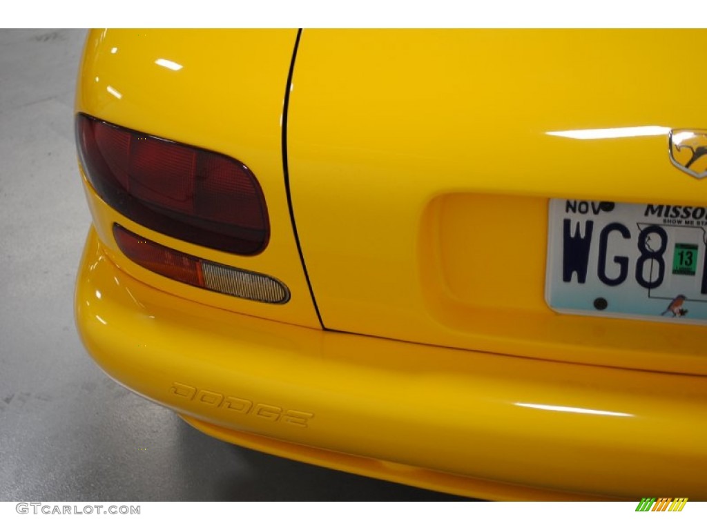 2001 Viper RT-10 - Viper Race Yellow / Black photo #11