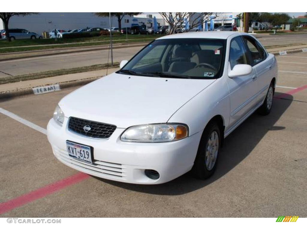 2001 Sentra GXE - Avalanche White / Sand photo #3
