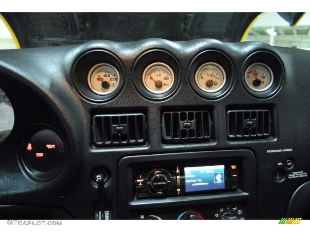 2001 Dodge Viper RT-10 Gauges Photo #69479919