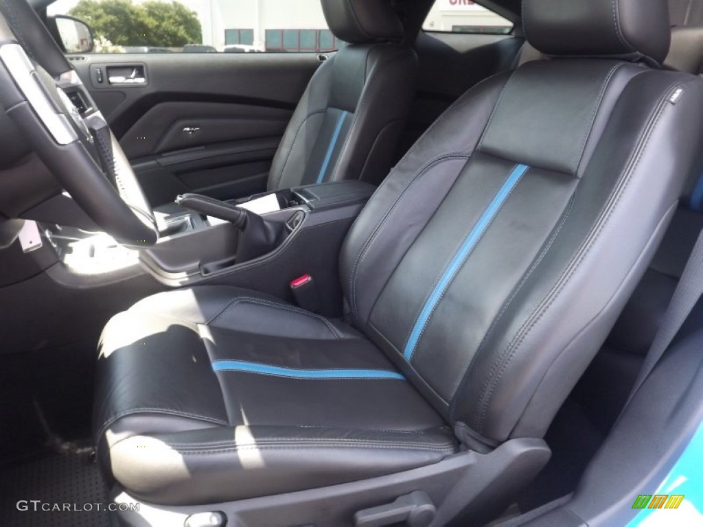 Charcoal Black/Grabber Blue Interior 2010 Ford Mustang GT Premium Coupe Photo #69481636