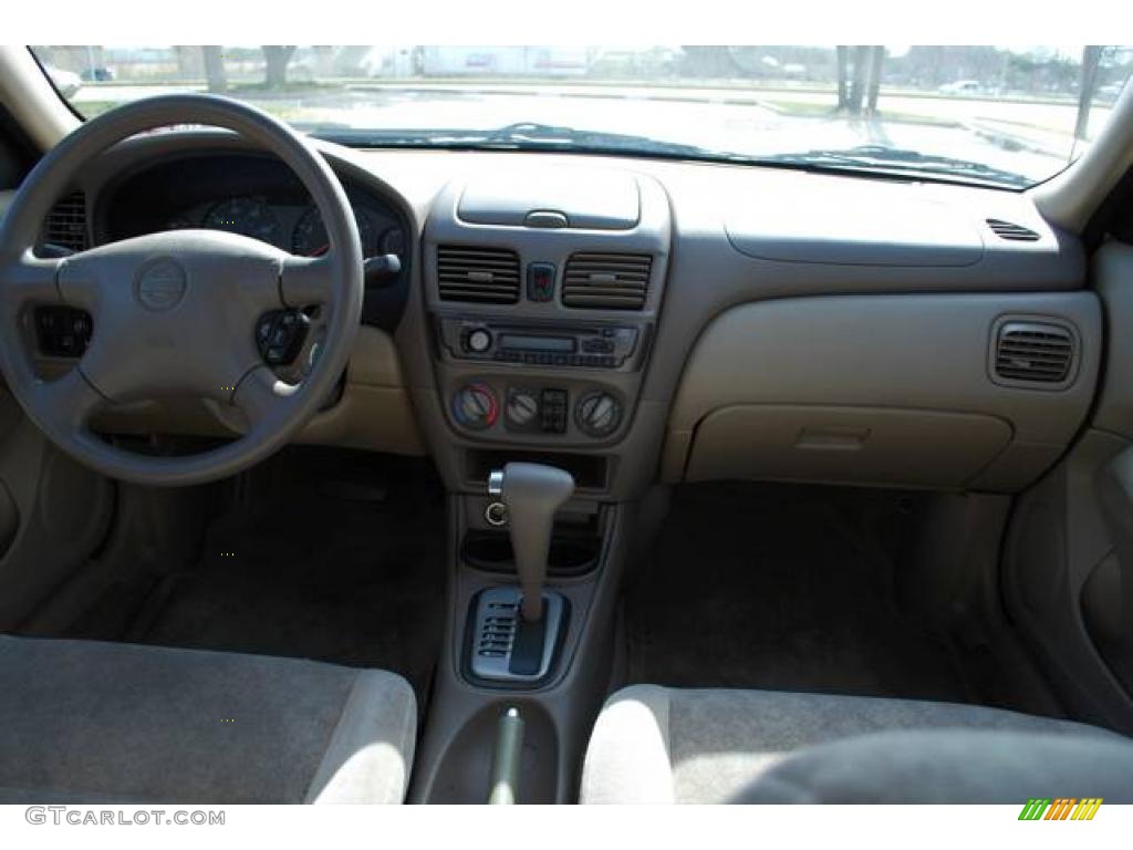 2001 Sentra GXE - Avalanche White / Sand photo #29