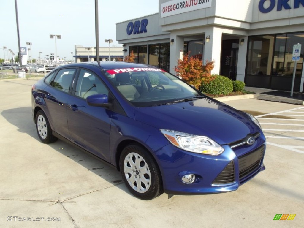 2012 Focus SE Sedan - Sonic Blue Metallic / Stone photo #2