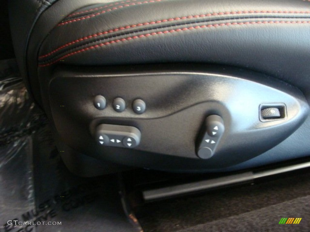 2013 Maserati GranTurismo Sport Coupe Controls Photo #69489703