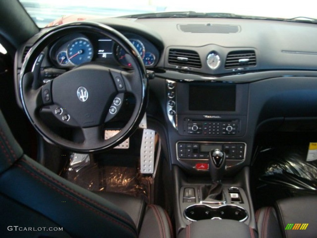 2013 Maserati GranTurismo Sport Coupe Nero Dashboard Photo #69489712