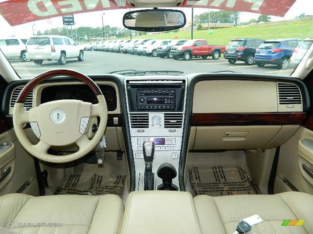2005 Lincoln Aviator Luxury Dashboard Photos