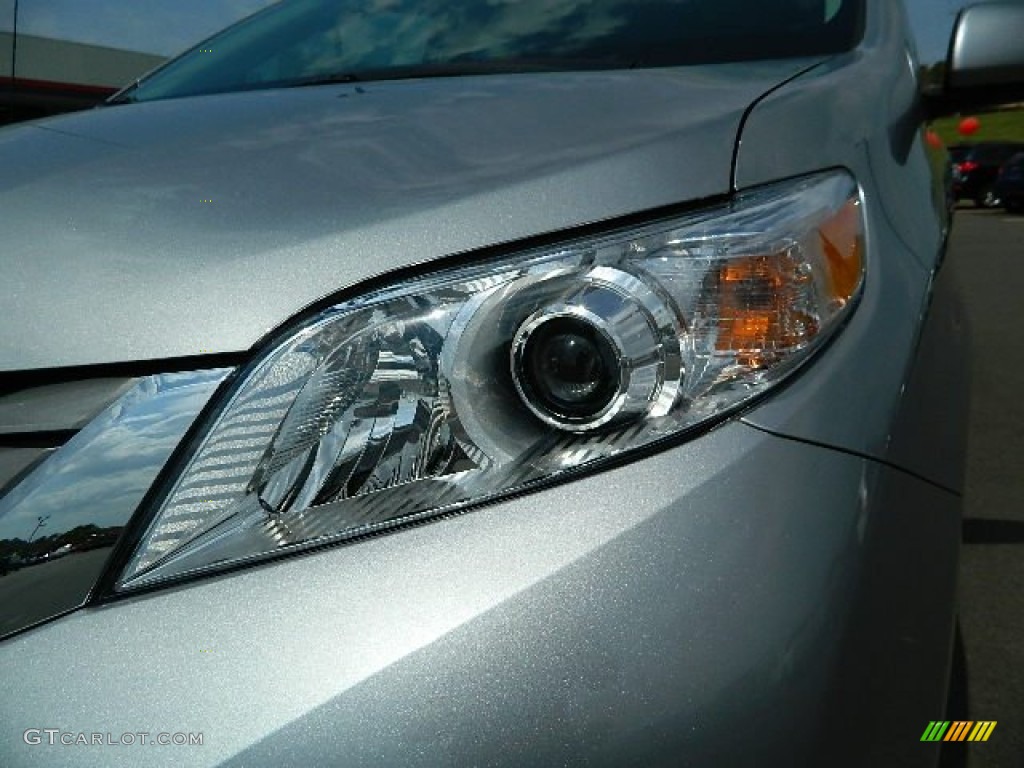 2012 Sienna XLE - Silver Sky Metallic / Light Gray photo #9