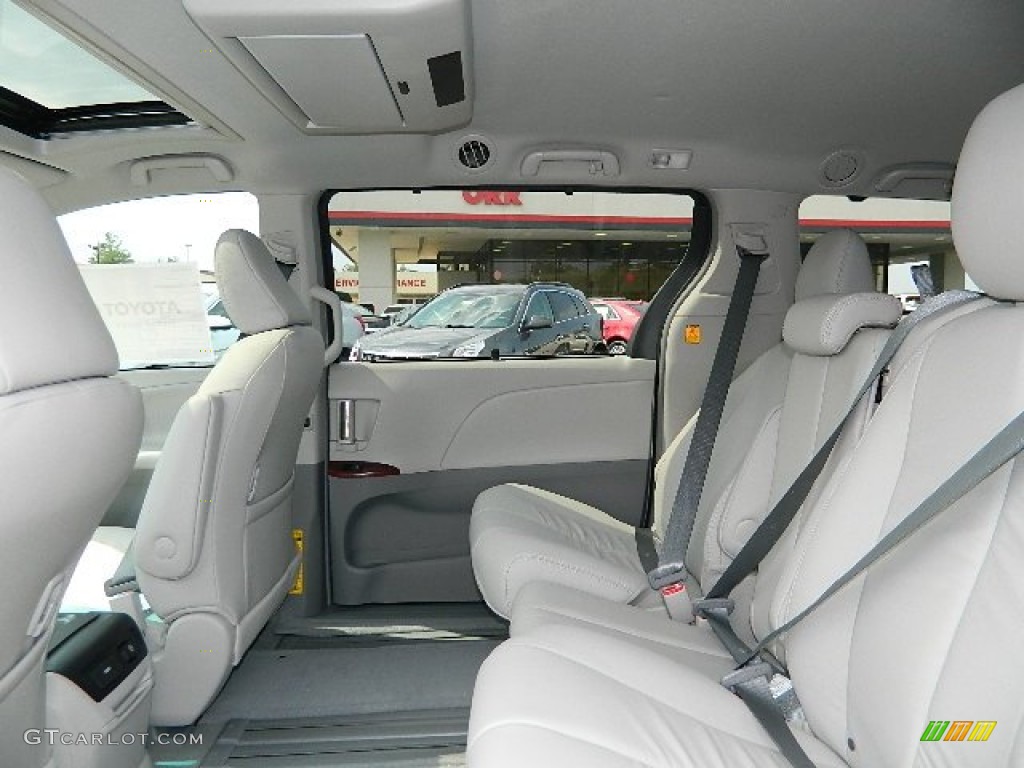 2012 Sienna XLE - Silver Sky Metallic / Light Gray photo #12