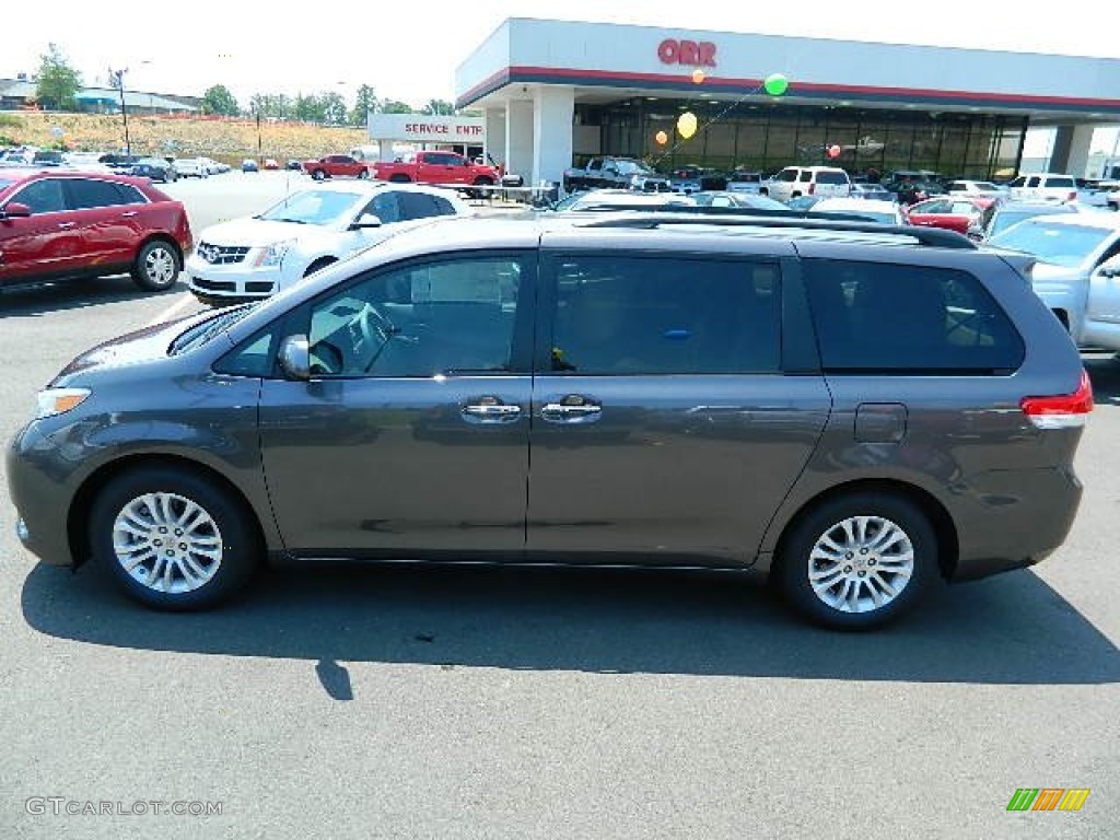 2012 Sienna XLE - Predawn Gray Mica / Light Gray photo #6