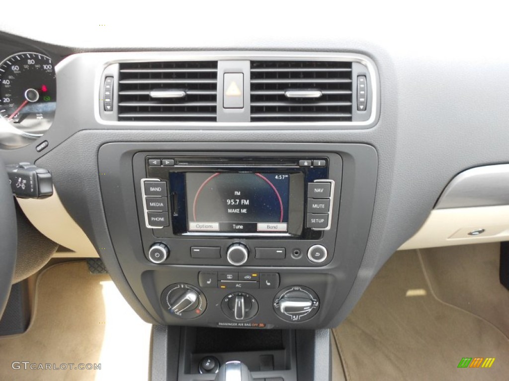 2012 Volkswagen Jetta SEL Sedan Controls Photo #69494875
