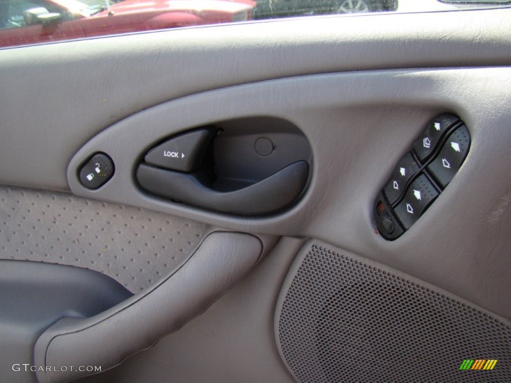 2003 Focus ZTS Sedan - CD Silver Metallic / Medium Graphite photo #17