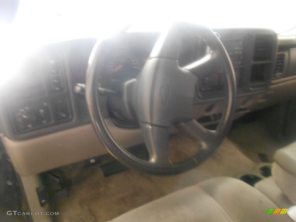 2003 Suburban 1500 LS 4x4 - Black / Gray/Dark Charcoal photo #5