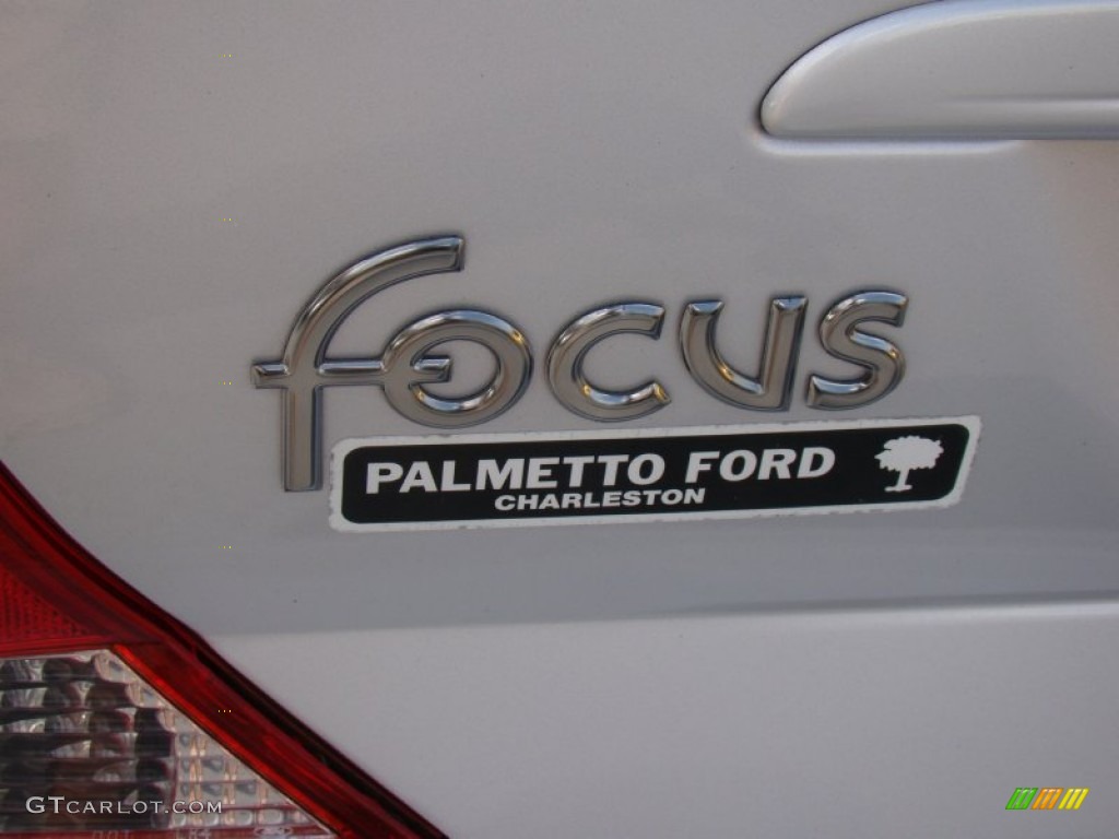 2003 Focus ZTS Sedan - CD Silver Metallic / Medium Graphite photo #31
