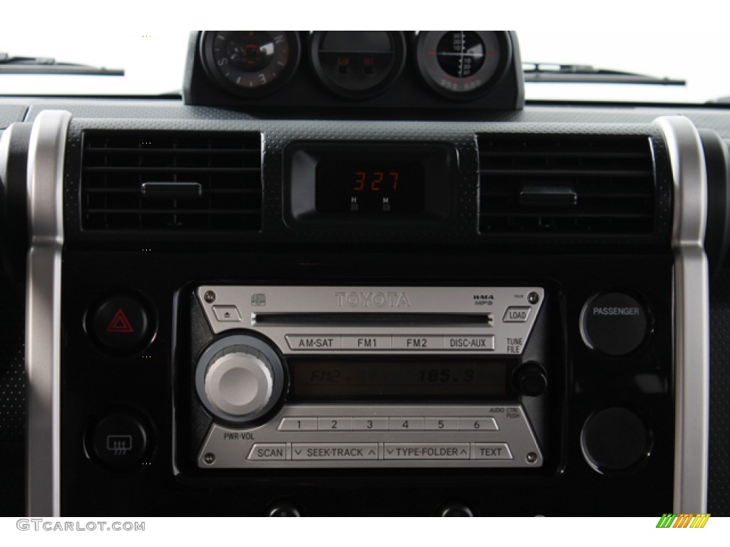 2010 Toyota FJ Cruiser 4WD Audio System Photo #69495275