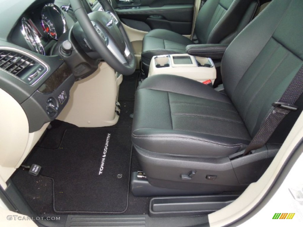 Black/Light Graystone Interior 2013 Chrysler Town & Country Touring Photo #69500746