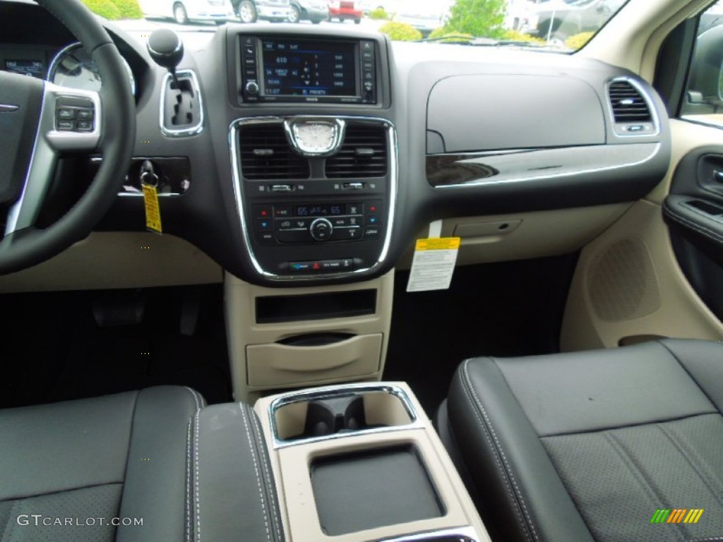 2013 Chrysler Town & Country Touring Black/Light Graystone Dashboard Photo #69500848