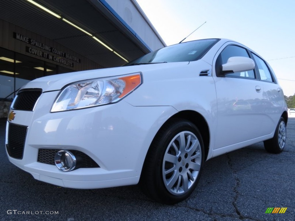 2010 Aveo Aveo5 LT - Summit White / Charcoal photo #3