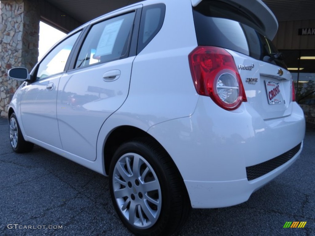 2010 Aveo Aveo5 LT - Summit White / Charcoal photo #5