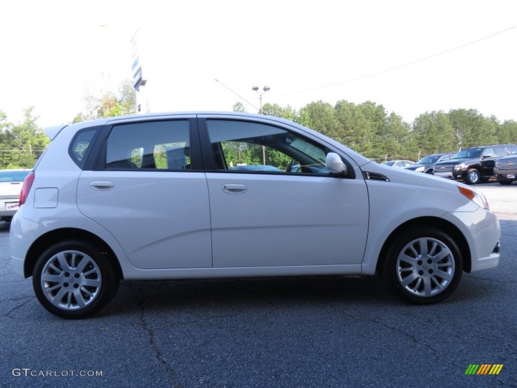 2010 Aveo Aveo5 LT - Summit White / Charcoal photo #8