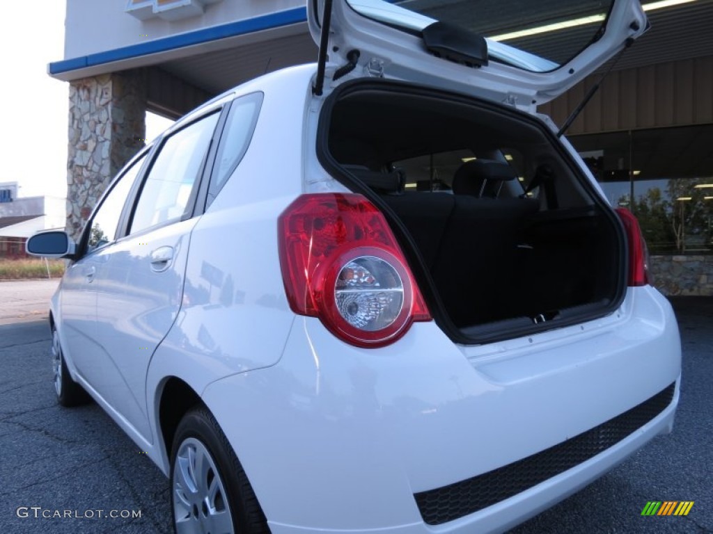 2010 Aveo Aveo5 LT - Summit White / Charcoal photo #13