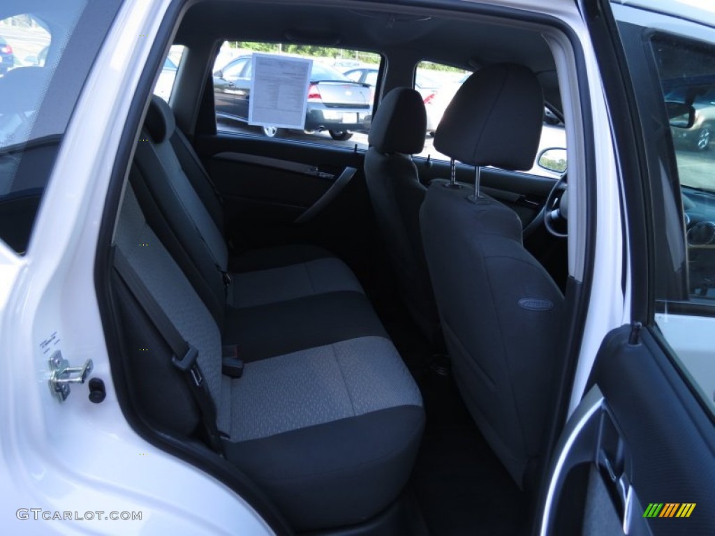 2010 Aveo Aveo5 LT - Summit White / Charcoal photo #14