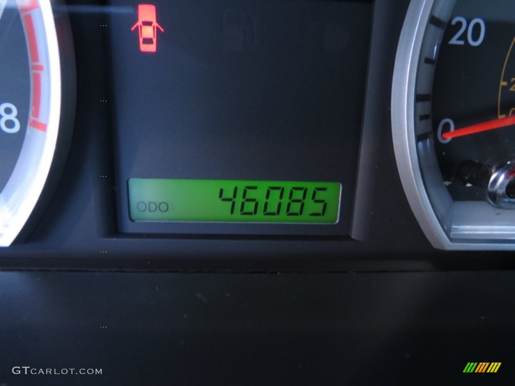 2010 Aveo Aveo5 LT - Summit White / Charcoal photo #21