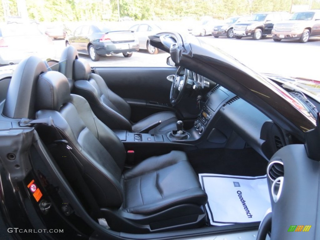 Charcoal Interior 2004 Nissan 350Z Touring Roadster Photo #69501661