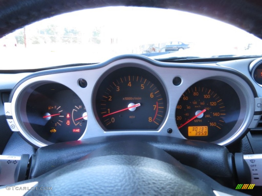 2004 350Z Touring Roadster - Super Black / Charcoal photo #17