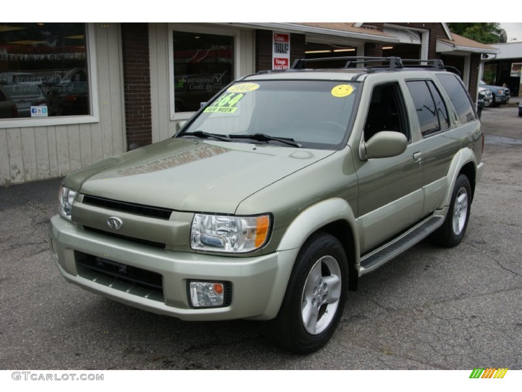 2002 QX4 4x4 - Millenium Jade Metallic / Graphite photo #1