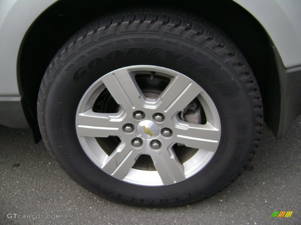 2010 Traverse LT - Silver Ice Metallic / Dark Gray/Light Gray photo #8