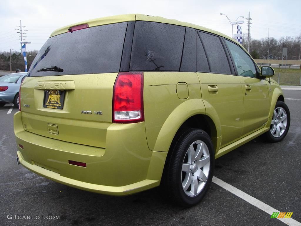 2004 VUE Red Line AWD - Electric Lime / Tan photo #5