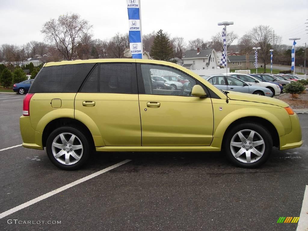 2004 VUE Red Line AWD - Electric Lime / Tan photo #6