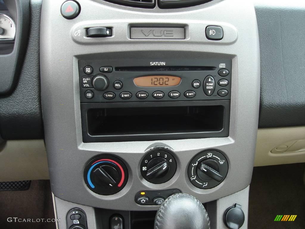 2004 VUE Red Line AWD - Electric Lime / Tan photo #26