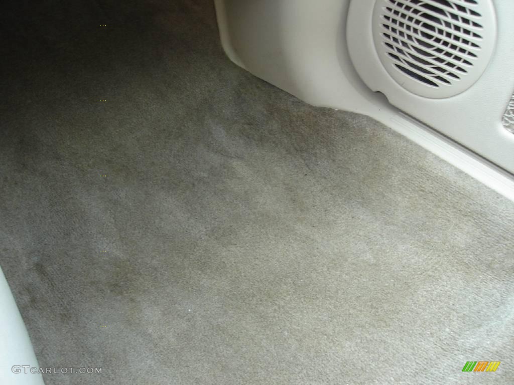 2004 VUE Red Line AWD - Electric Lime / Tan photo #28
