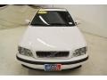 White - V40 1.9T Wagon Photo No. 4