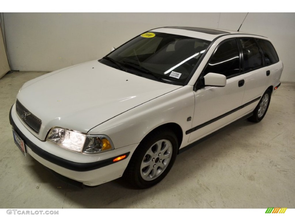 2000 V40 1.9T Wagon - White / Silver Gray photo #5