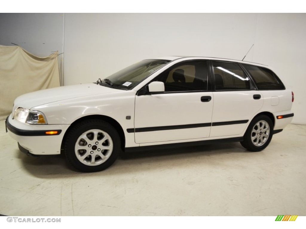 2000 V40 1.9T Wagon - White / Silver Gray photo #6