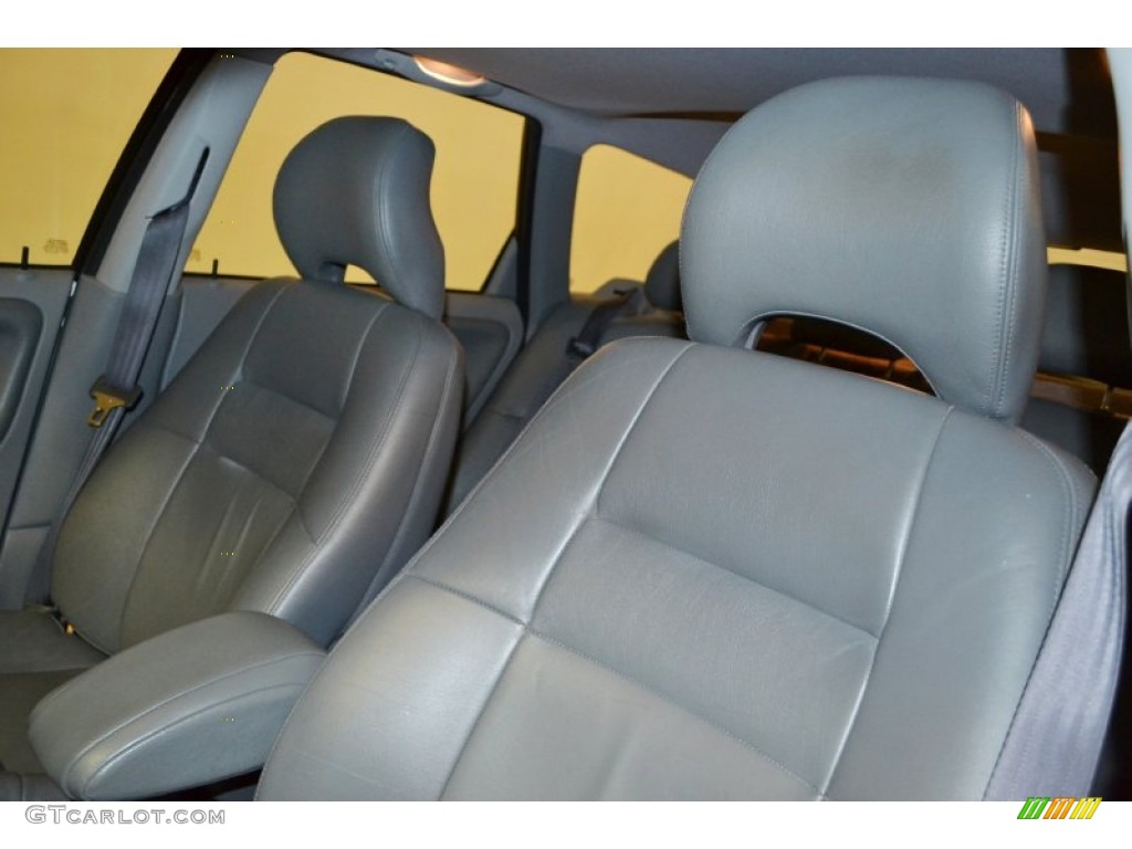 2000 V40 1.9T Wagon - White / Silver Gray photo #11