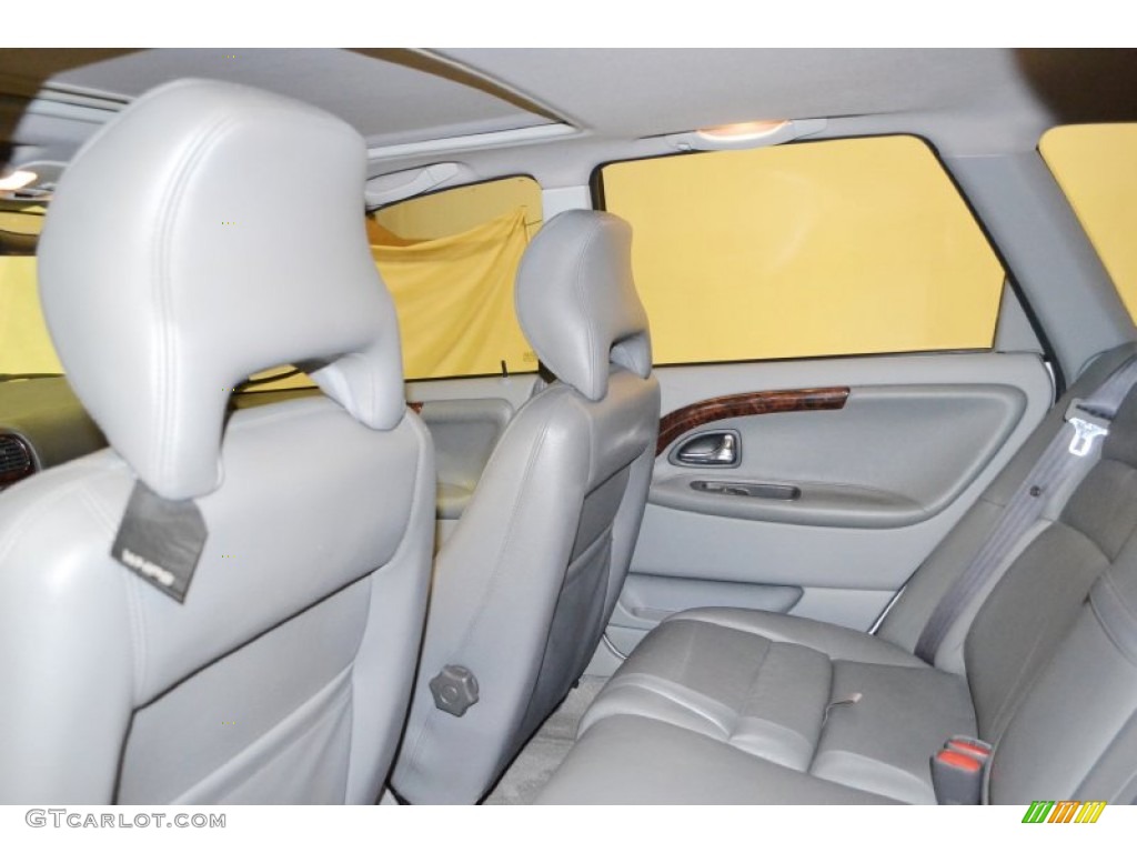 2000 V40 1.9T Wagon - White / Silver Gray photo #14