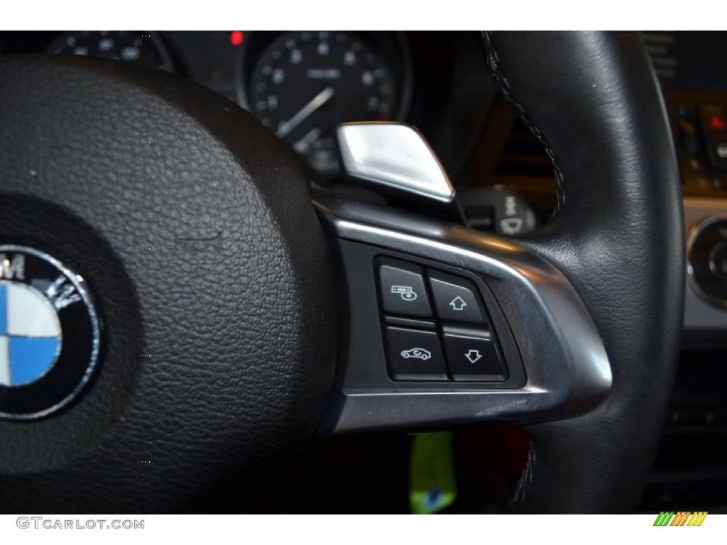 2010 BMW Z4 sDrive35i Roadster Controls Photo #69508897