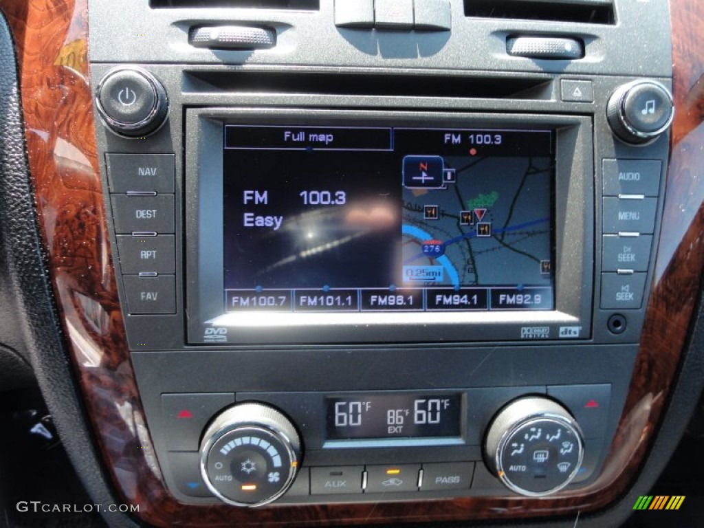 2007 Cadillac DTS Sedan Navigation Photos
