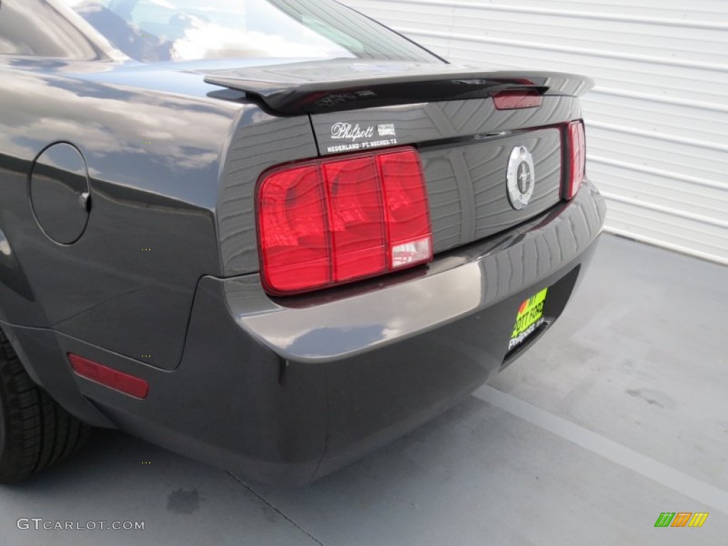 2007 Mustang V6 Deluxe Coupe - Alloy Metallic / Dark Charcoal photo #17