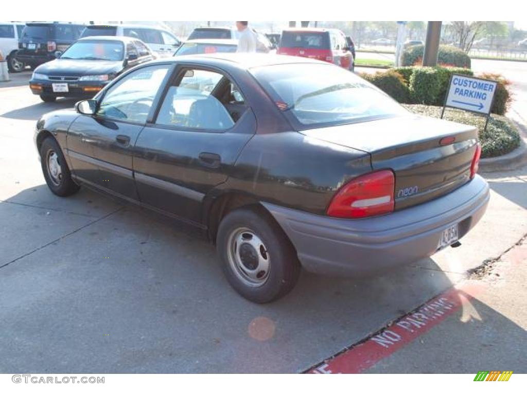 1995 Neon Sedan - Black / Dark Slate photo #5