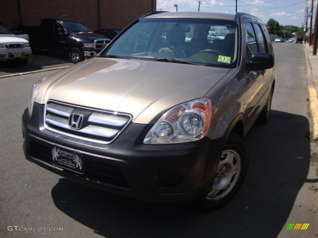 2005 CR-V LX 4WD - Sahara Sand Metallic / Ivory photo #1