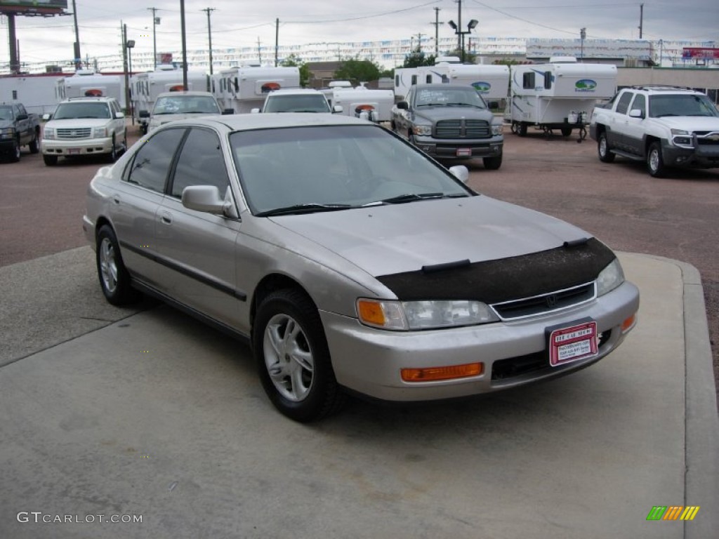 1997 Accord LX Sedan - Heather Mist Metallic / Gray photo #12