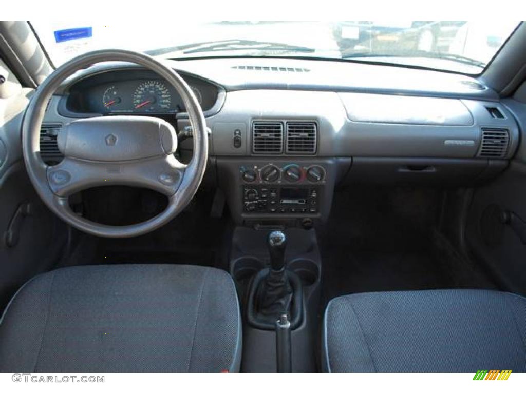 1995 Neon Sedan - Black / Dark Slate photo #17