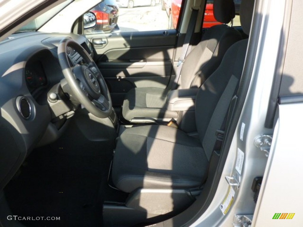 2011 Compass 2.4 4x4 - Bright Silver Metallic / Dark Slate Gray photo #10