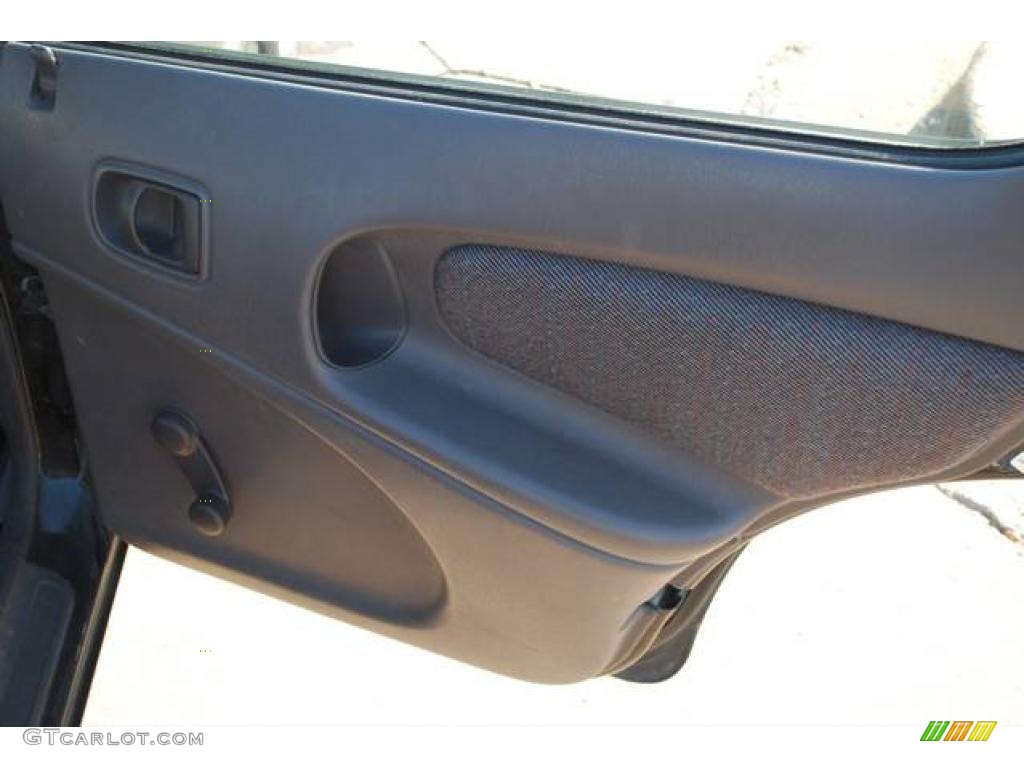 1995 Neon Sedan - Black / Dark Slate photo #30